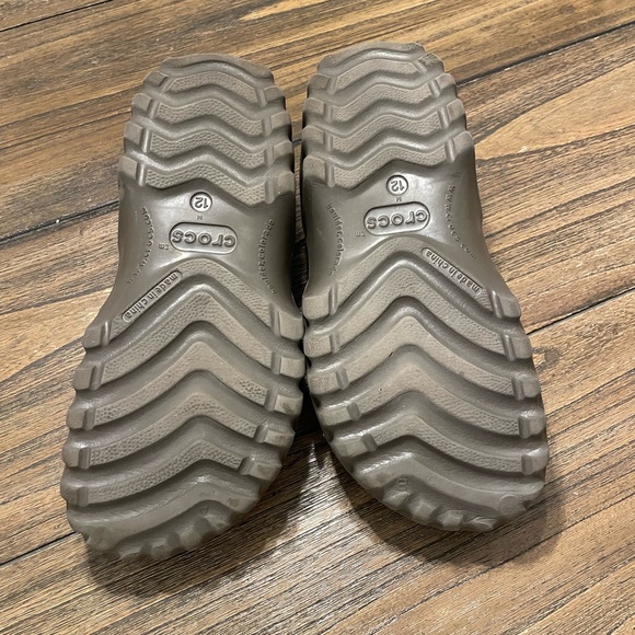 Crocs All Terrain Axle Men’s 12 Brown Leather Duck Boat Lace Clogs Comfy Shoes - Picture 8 of 10